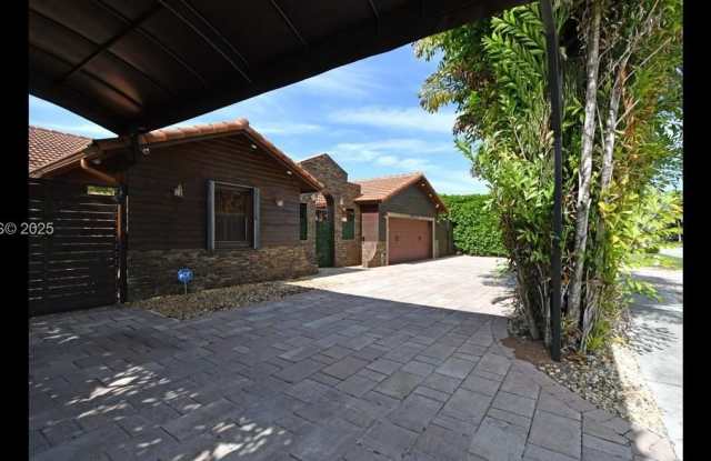 17334 SW 149th Pl - 17334 Southwest 149th Place, Richmond West, FL 33187