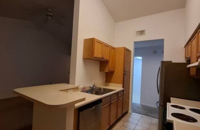 7915 Preserve Circle Gallery 3