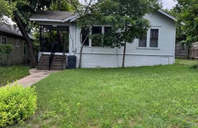 1532 McKenzie Ave photos photos