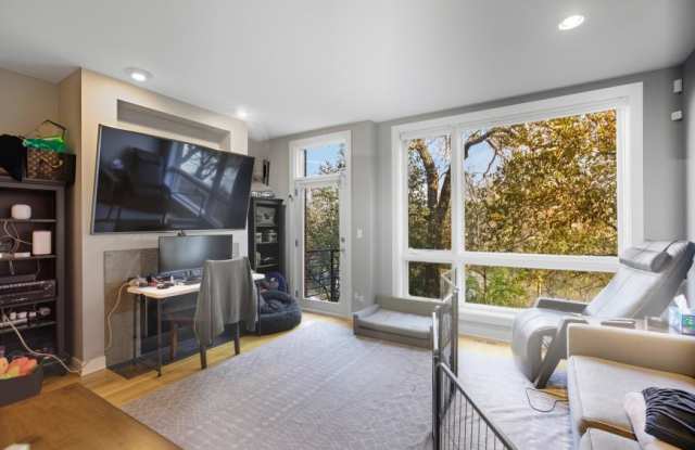 2854 N Riverwalk Dr photos photos