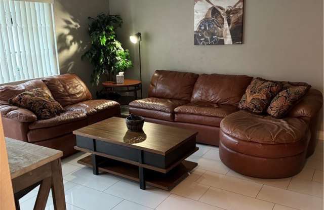 2137 Petersham Court Gallery 3