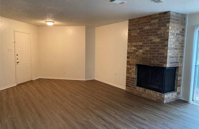 3512 Smith Barry Road Gallery 4