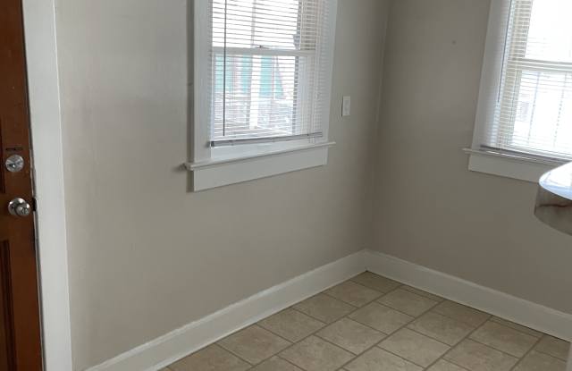 3804 Cambridge Avenue Gallery 2