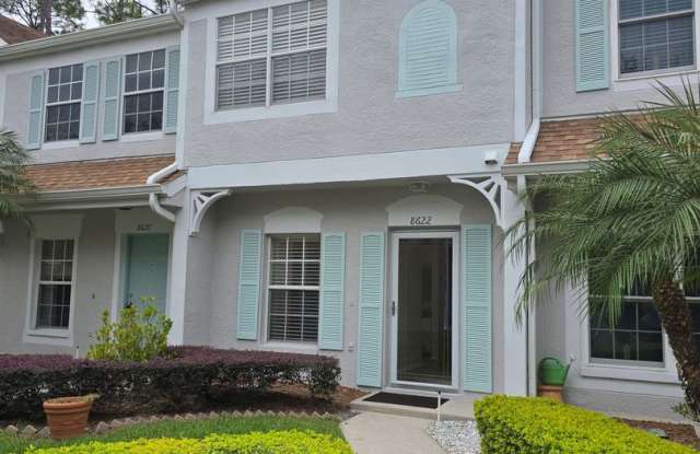 Beautiful 2 Bedroom, 2.5 Bath Townhome in Private Gated Community Of Hunter's Key In New Tampa - 8622 Hunters Key Circle, Tampa, FL 33647