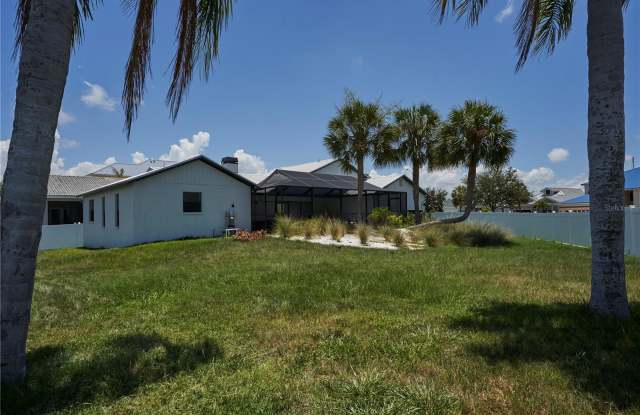 917 SHAGOS DRIVE Gallery 2