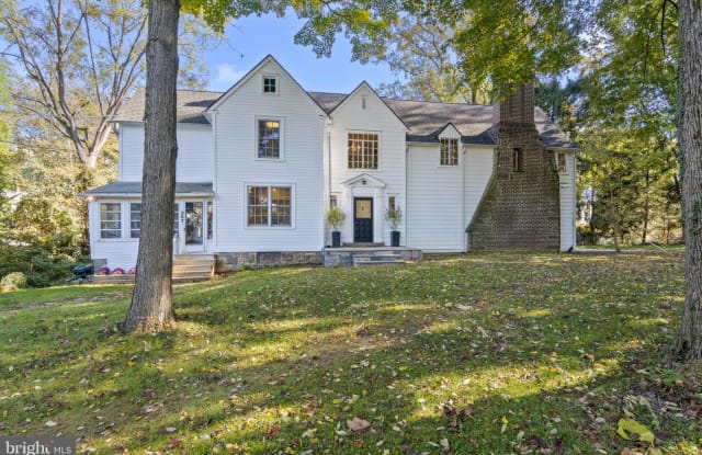 367 LAUREN LANE - 367 Lauren Lane, Folsom, PA 19081