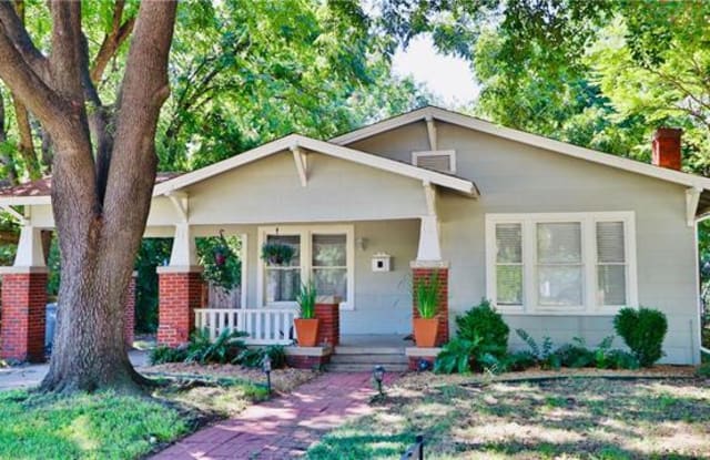 2520 Honeysuckle Avenue - 2520 Honeysuckle Avenue, Fort Worth, TX 76111