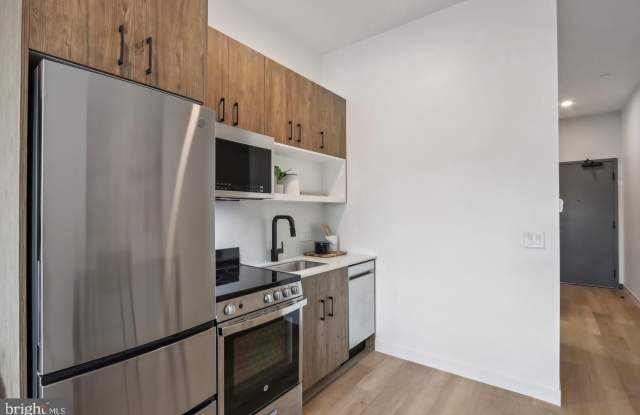 1122 FRANKFORD Avenue Gallery 2