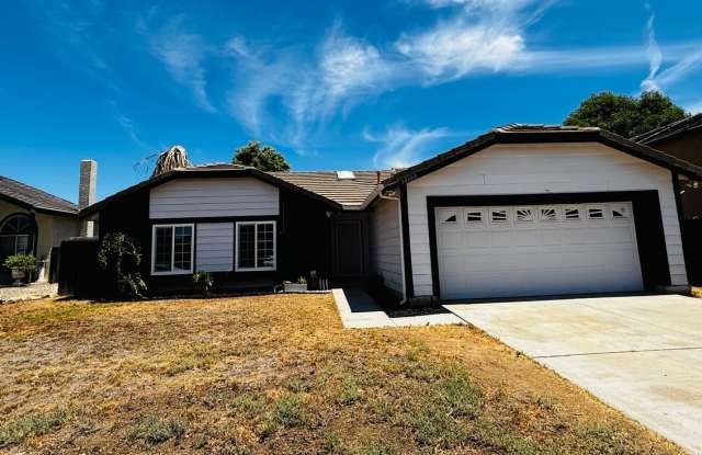 BEAUTIFUL SINGLE STORY MORENO VALLEY POOL HOME! photos photos
