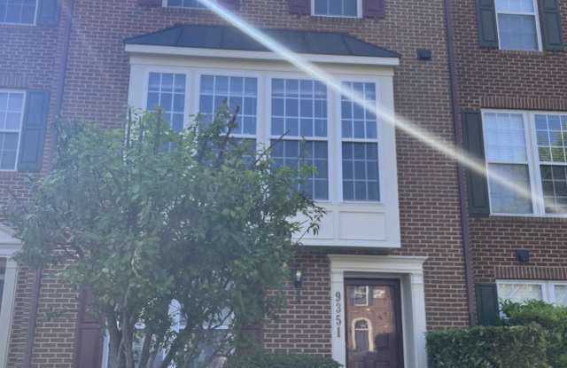 9351 Penrose Street photos photos