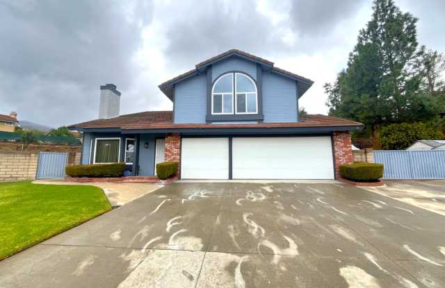 Spacious 5 Bedroom house in Corona Gallery 3