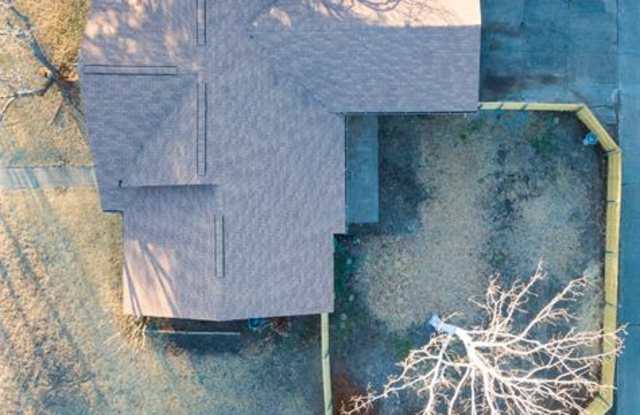 2127 Rockwood Drive Gallery 2