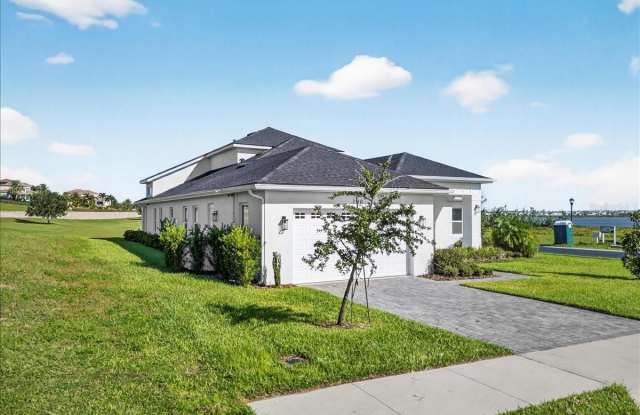 200 SNOWY ORCHID Way Gallery 2