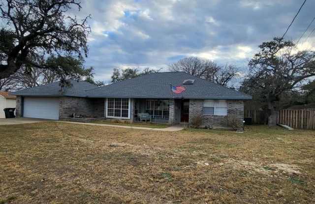 104 Holly Hill Dr - 104 Holly Hill Drive, Kerr County, TX 78028