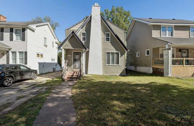 $1300 - Renovated 3 Bedroom photos photos