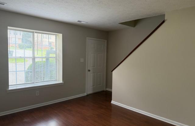 2 Bedroom Duplex Townhouse off Wards Ferry Road Gallery 4