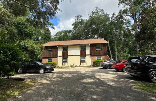 Spacious downstairs 2Bed/1 Bath in Killearn Estates Quadraplex photos photos