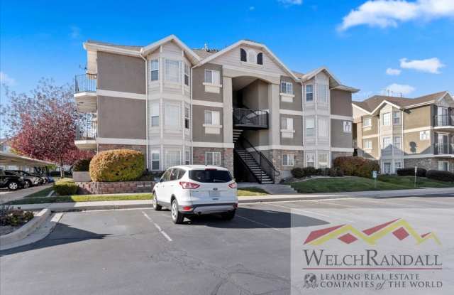 Spacious 3-Bed, 2-Bath Condo in West Jordan - 3932 Romney Park Drive, West Jordan, UT 84084