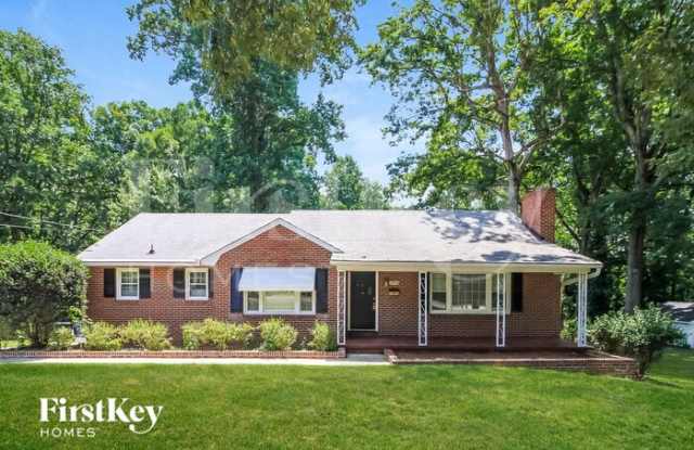 1085 North Peace Haven Road - 1085 North Peace Haven Road, Winston-Salem, NC 27104