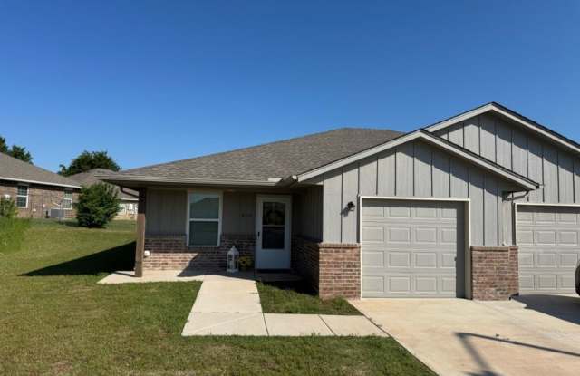 Live in OUR NEWEST SENIOR COMMUNITY! 55 UP! 2 bed 2 full bath 1 car garage! All electric! - 555 Parkhill Circle, Newcastle, OK 73065 Live in OUR NEWEST SENIOR COMMUNITY! 55 UP! 2 bed 2 full bath 1 car garage! All electric! - 555 Parkhill Circle, Newcastle, OK 73065