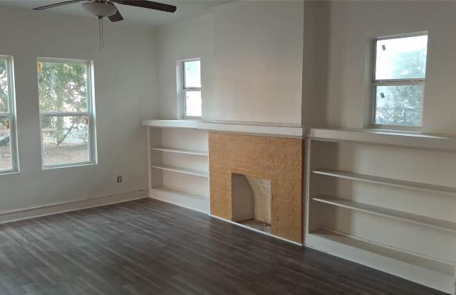 1224 Frost Avenue Gallery 3