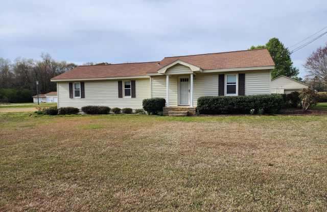 2610 Burgaw Highway - 2610 Burgaw Highway, Onslow County, NC 28540