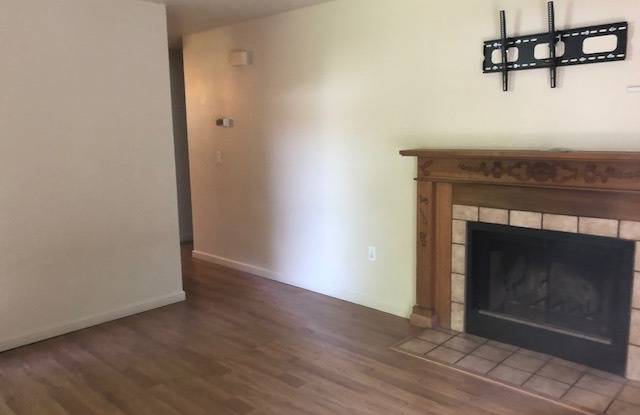 3 bedroom 2 bath Mountain Shadow Square Gallery 3