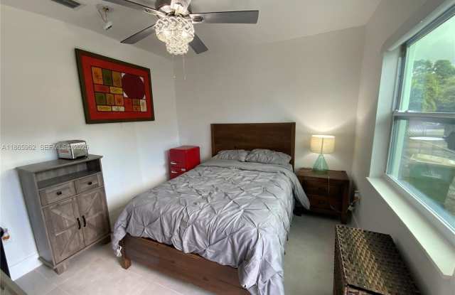 1365 NW 130th St photos photos