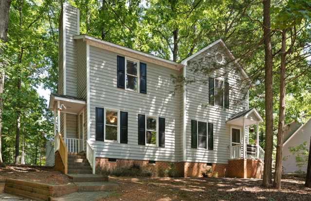 2 bed, 1.5 bath Duplex in American Village Minutes to Duke University! photos photos
