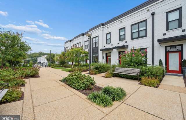 11344 EMERALD PARK Road Gallery 2
