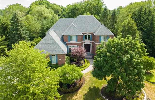 2551 GINGER Court - 2551 Ginger Court, Oakland County, MI 48304