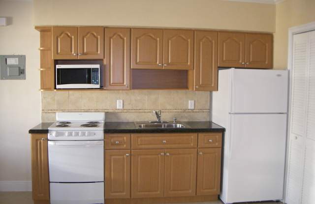 169 Curtiss Pkwy photos photos