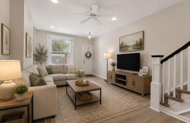 3010 EMERALD ST Gallery 1