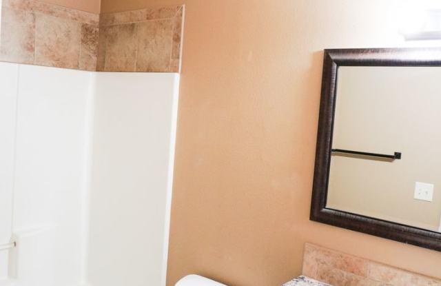 3-Bed Duplex w Garage, Yard, Balcony - MOVE IN SPECIAL! Gallery 3