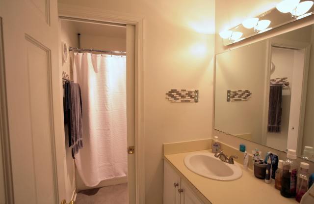 Crofton Triangle Townhome Gallery 4