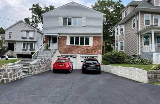 19 White Stone Place - 19 White Stone Place, New Rochelle, NY 10801