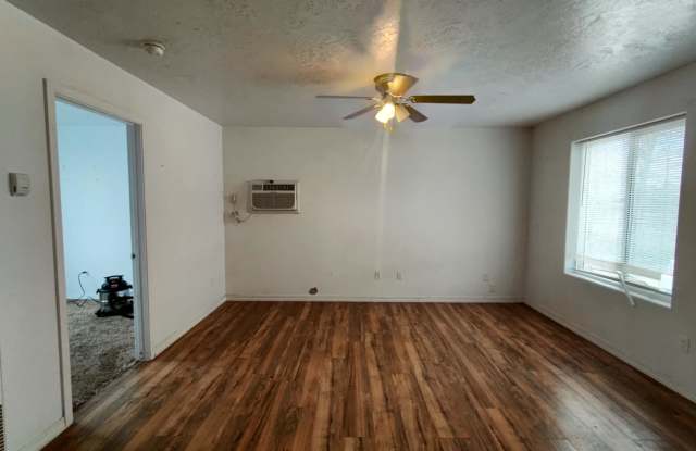 913 South Wardwell Avenue - B photos photos