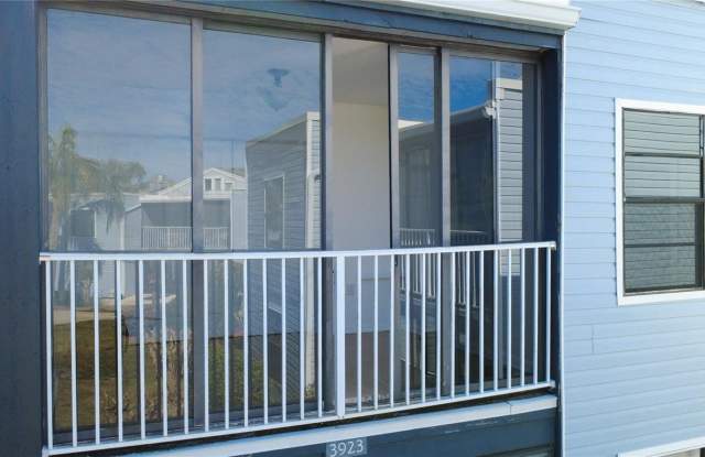 3923 ATRIUM Drive Gallery 2