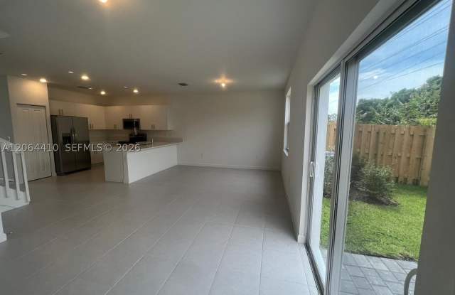 12005 NW 47 MNR Gallery 2