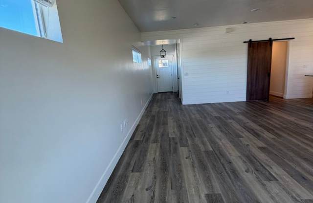 Looks Almost Brand New Townhome! Available Now! Gallery 4