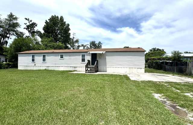 3 Bedroom / 2 Bathroom Westside Mobile Home photos photos
