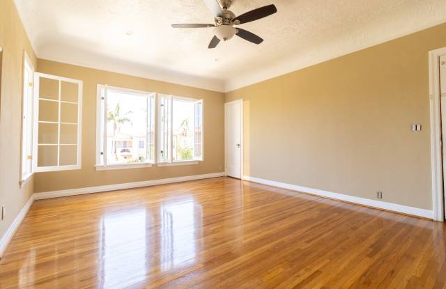 1105 Cloverdale Avenue Gallery 4