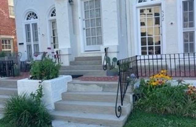 522 LOWERLINE Street Gallery 2