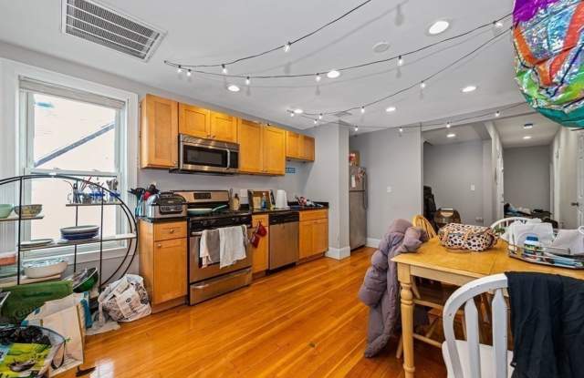 Charming 4 Bedroom- photos photos