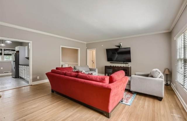 3685 Cantrell Road NE Gallery 3