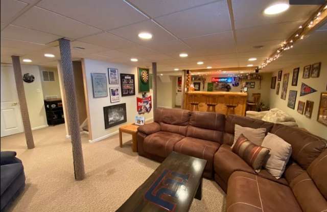 245 Larch Avenue Gallery 2