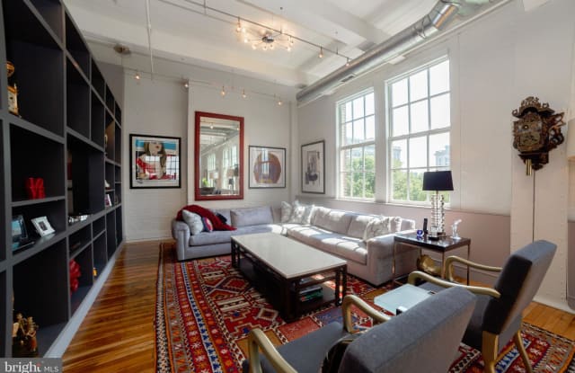 220 W WASHINGTON SQUARE - 220 West Washington Square, Philadelphia, PA 19106