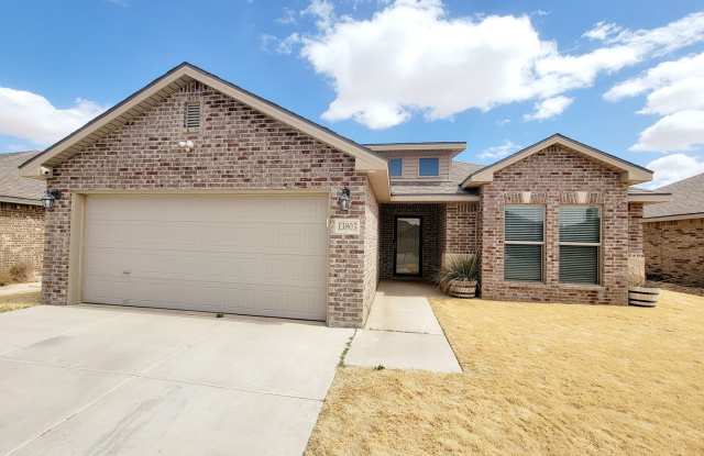 3/2/2 in Bell Farms with Yard Maintenance Paid by Owner photos photos