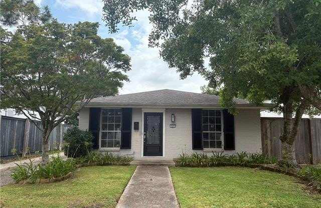 325 ARIS Avenue photos photos