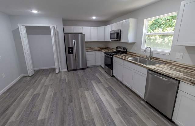 Large Duplex with Head-turning Style, Extraordinary Location. photos photos